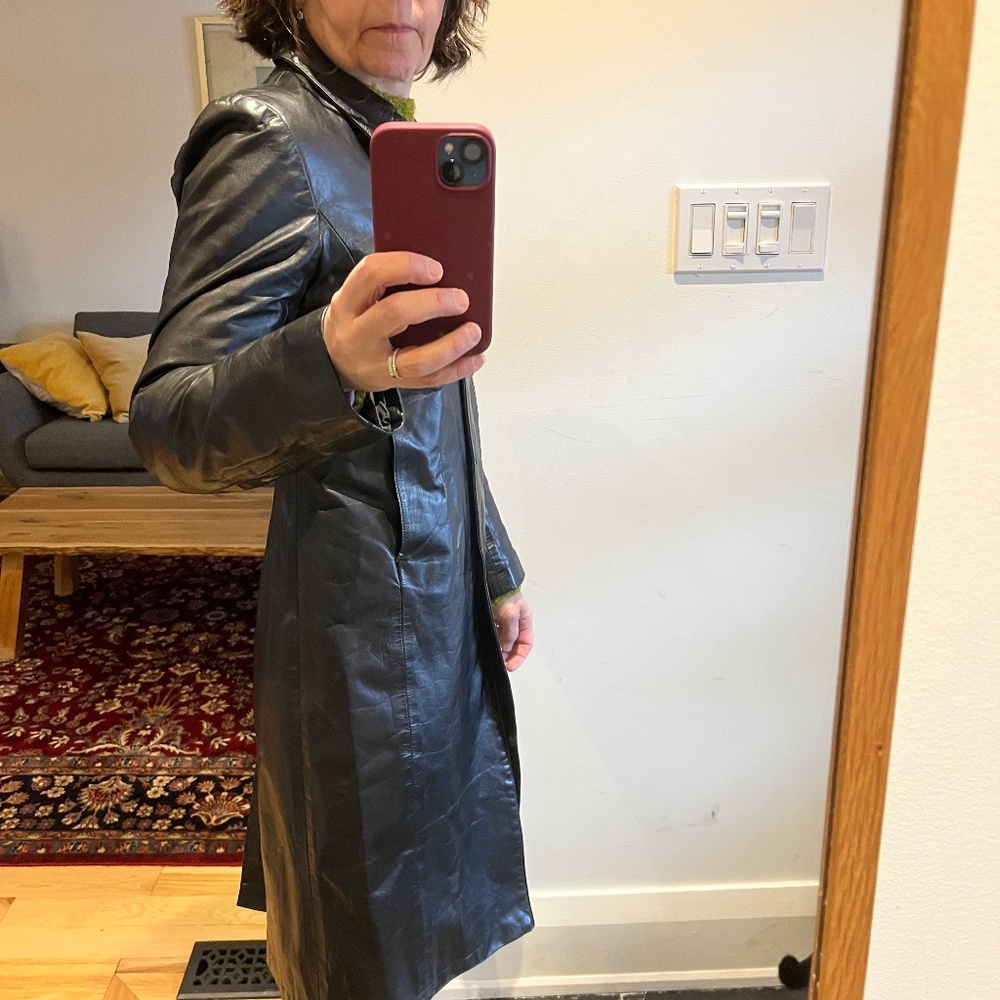 M0851 long black leather coat